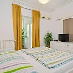 Leonardo Apartament *