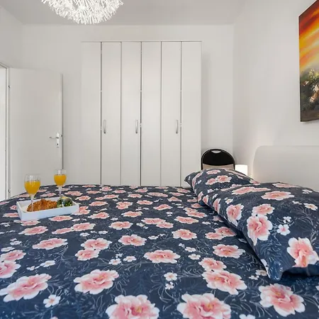 Leonardo Apartment Rabac