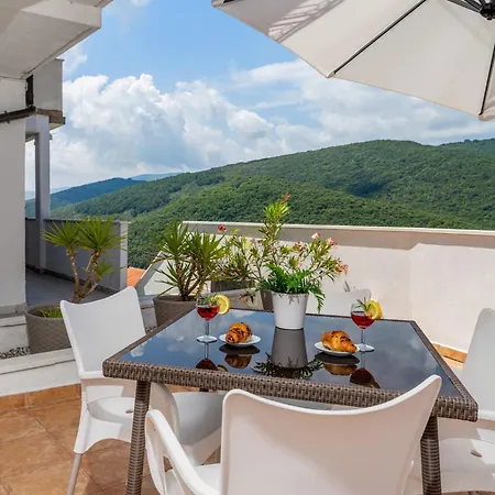 Apartment Leonardo Rabac