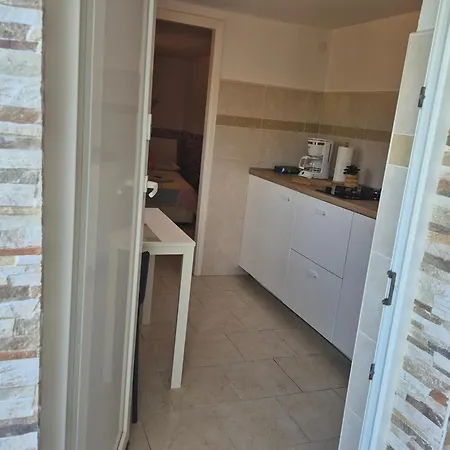 Leonardo Apartman *